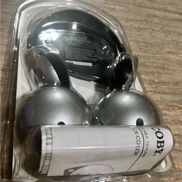 New Coby CX-CD1234 personal portable CD player mini AM/FM radio & mini speakers - Picture 4 of 16